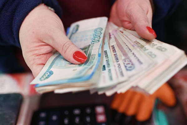 Законы сентября: среднюю зарплату посчитают по-новому, а дачные участки придется очистить от мусора