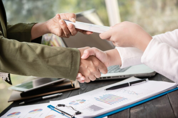 Количество выданных POS-кредитов за год сократилось на 57%