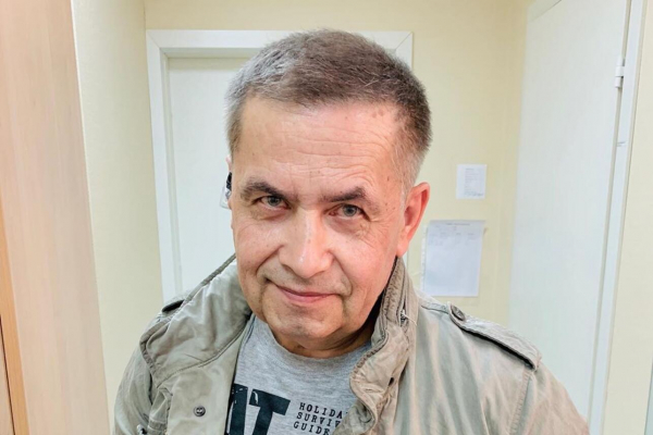 «Не ваше собачье дело» Расторгуев накинулся на журналиста после вопроса о деньгах