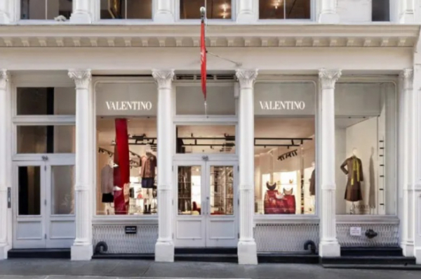 Владелец Gucci перенес сроки завершающего этапа покупки Valentino