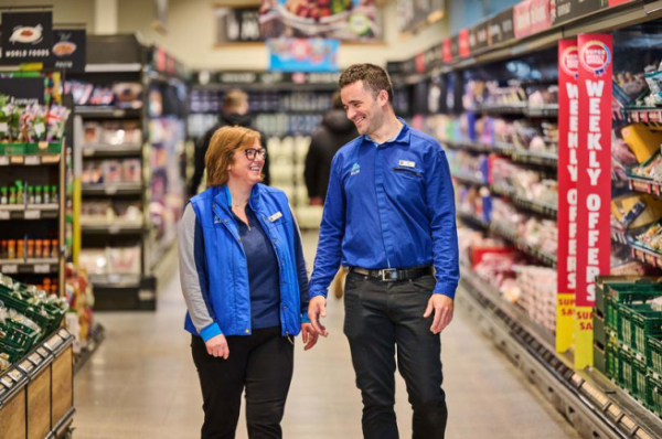 Aldi запустил рождественский набор персонала