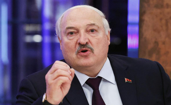 
                    Песков ответил на угрозы сбивать российские объекты в небе
                