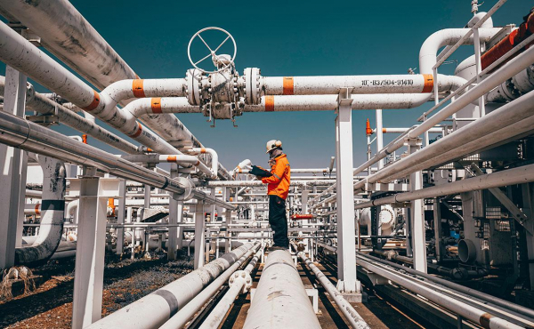 
                    &laquo;Газпром&raquo; предупредил о приостановке поставок газа в Армению
                