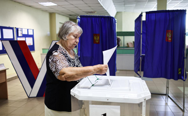 
                    Почти во всех регионах России проходят выборы. Первые результаты
                