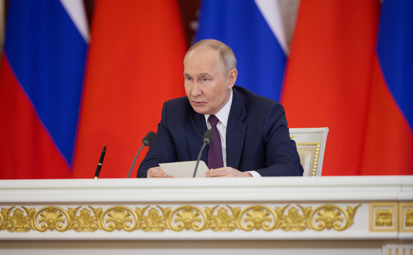 
                    Бессент предложил Европе вынудить Россию к переговорам санкциями
                