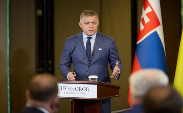 
                    Фицо семь раз заявил о &laquo;диаметрально противоположных взглядах&raquo; с Украиной
                