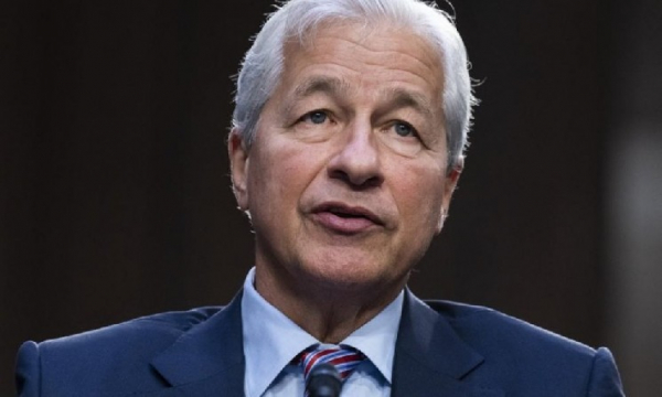 Гендиректор JPMorgan не видит в стейблкоинах угрозы банкам