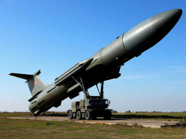 Сикорский призвал сбивать со стороны Польши российские ракеты над Украиной