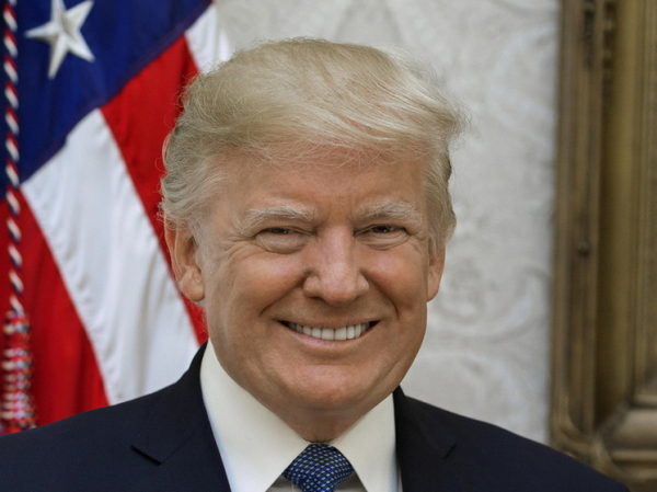 Трамп резко перешел от одного "невозможного требования" к Зеленскому к другому