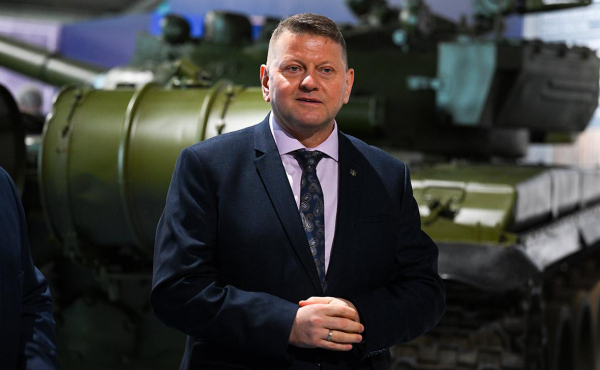 
                    Залужный заявил, что Украине пора посмотреть в космос
                