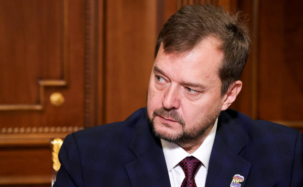 
                    Хинштейн призвал Балицкого извиниться за критику защиты Курской области
                
