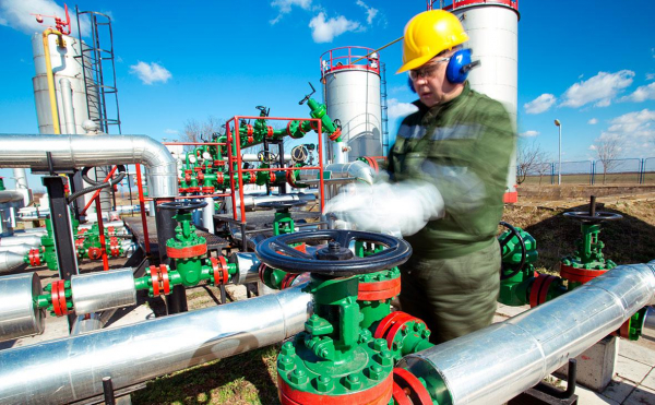 
                    Украина потеряла более половины добычи газа в преддверии зимы
                