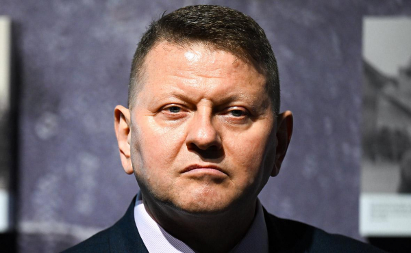 
                    IO узнала о предложениях Залужного военным в случае выдвижения на выборах
                