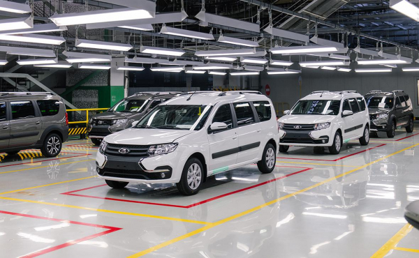 
                    АвтоВАЗ возобновил продажи Lada Largus после проверки клапана
                