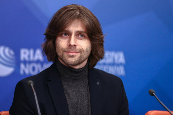 Проснулись мамины гены: младшая дочка Заворотнюк до слез умилила фанатов