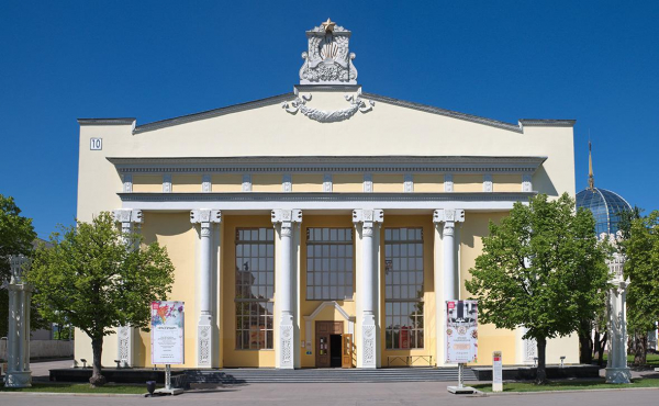 
                    Москва расторгла с Молдавией договор аренды павильона на ВДНХ
                