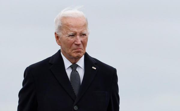 
                    Байден заявил, что Трамп позорит США работой &laquo;только на миллиардеров&raquo;
                
