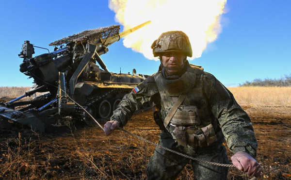 
                    На Украине сообщили о визите Анджелины Джоли в Херсон
                
