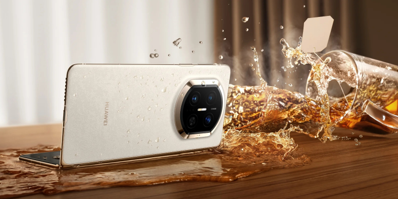 Huawei показала раскладушку Mate X7 с защитой IP59 и увеличенной батареей
