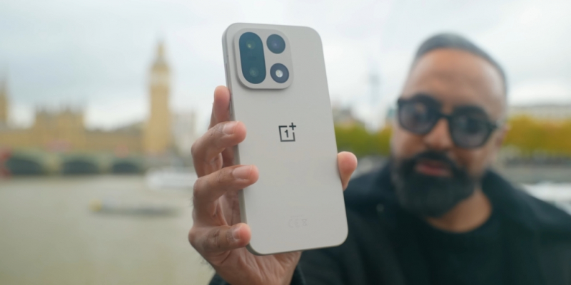 OnePlus 15 и не только: YouTube-блогер SuperSaf назвал 5 лучших смартфонов 2025&nbsp;года